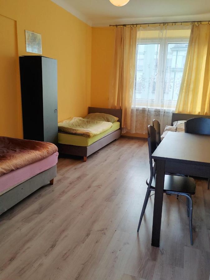 Hostel Omega رشيشوف المظهر الخارجي الصورة