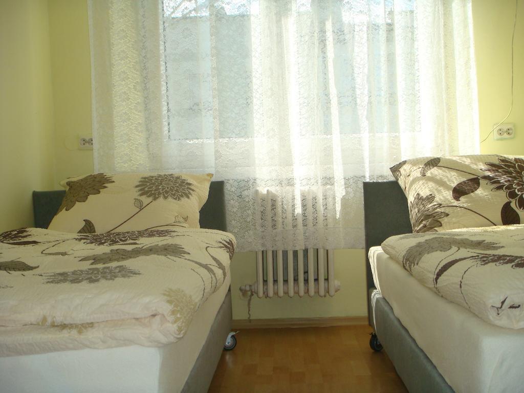 Hostel Omega رشيشوف الغرفة الصورة